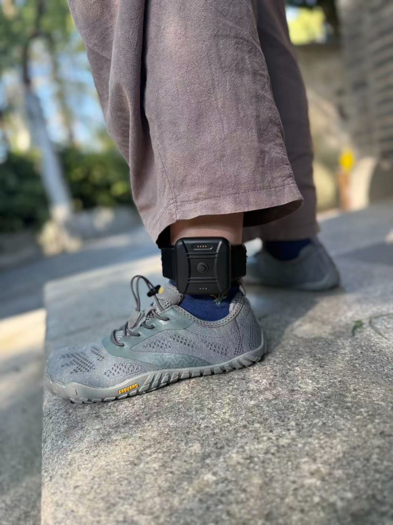 CO-EYE ONE GPS ankle monitor worn on ankle - 108g lightweight one-piece design for pretrial electronic monitoring